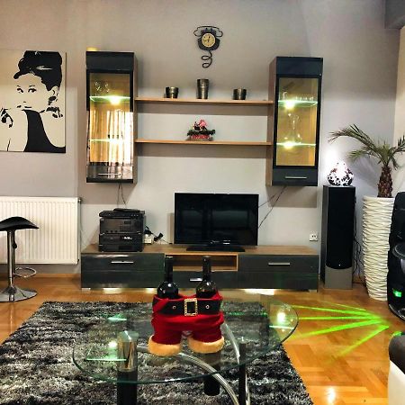 Apartments Near City Center Skopje Ngoại thất bức ảnh
