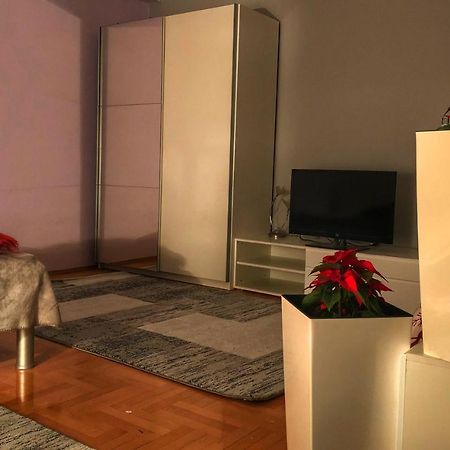 Apartments Near City Center Skopje Ngoại thất bức ảnh