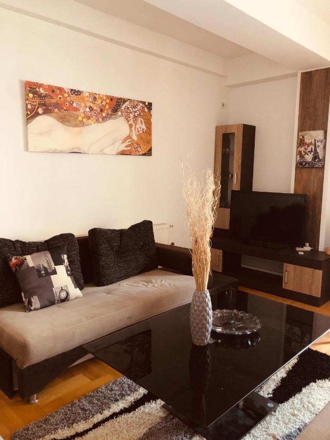 Apartments Near City Center Skopje Ngoại thất bức ảnh