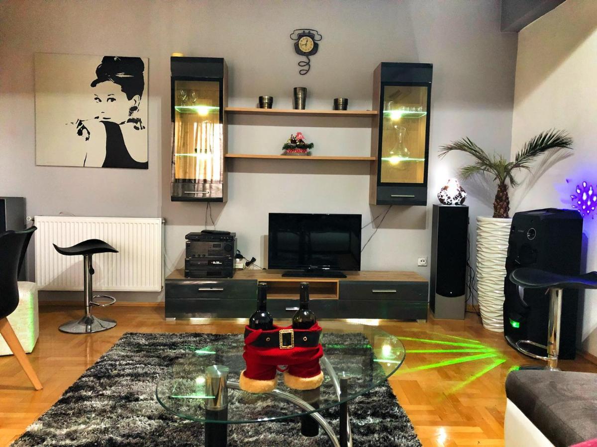 Apartments Near City Center Skopje Ngoại thất bức ảnh