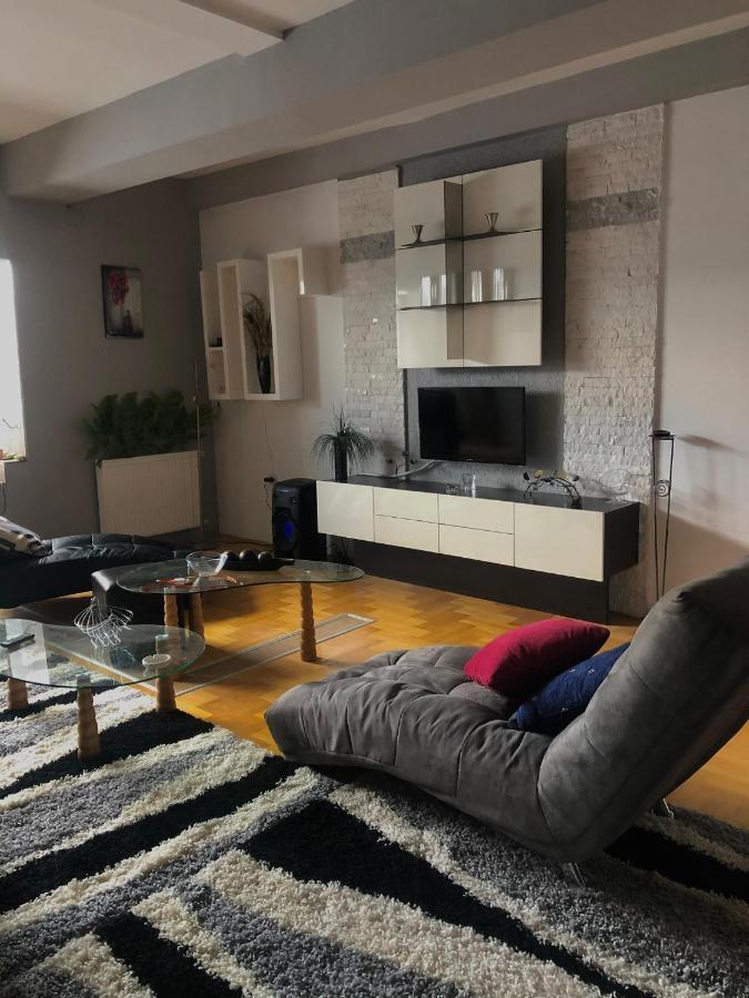 Apartments Near City Center Skopje Ngoại thất bức ảnh