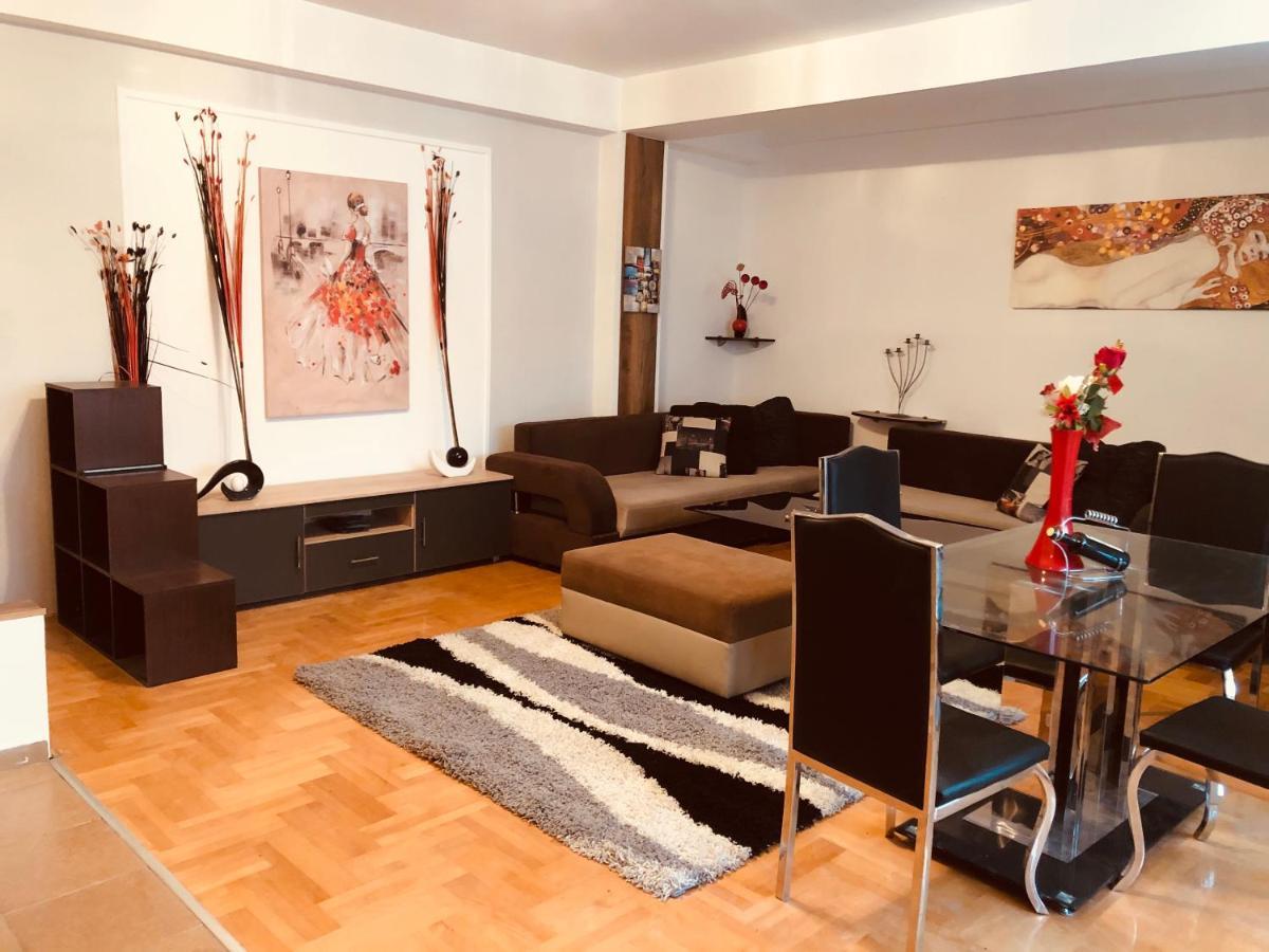 Apartments Near City Center Skopje Ngoại thất bức ảnh